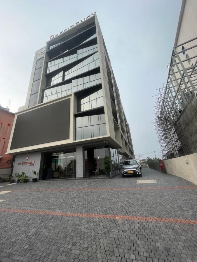 Presidency Airport Hotel Kochi Ngoại thất bức ảnh