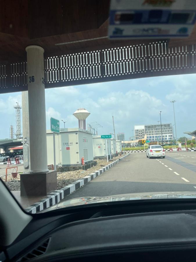Presidency Airport Hotel Kochi Ngoại thất bức ảnh
