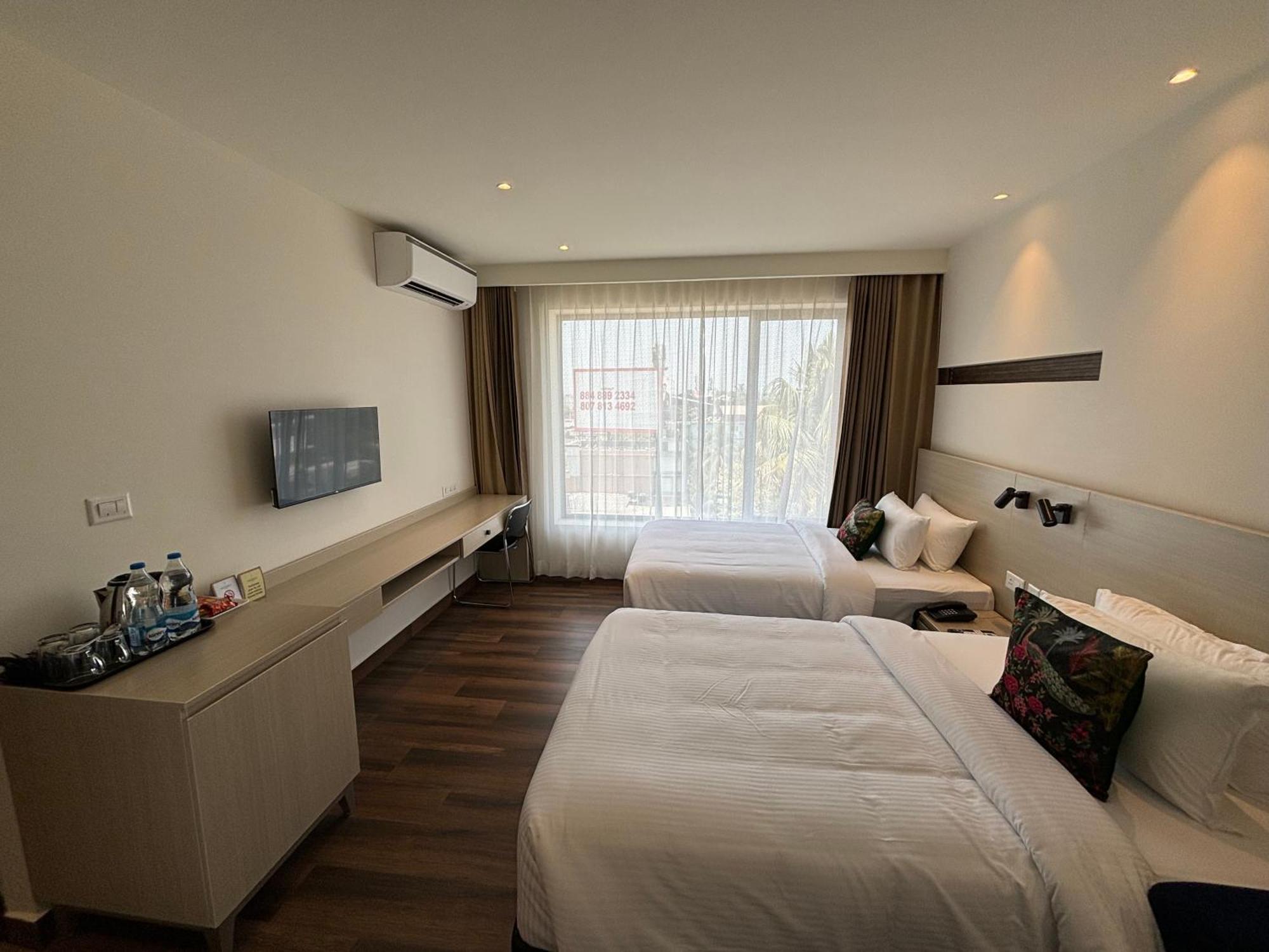 Presidency Airport Hotel Kochi Ngoại thất bức ảnh