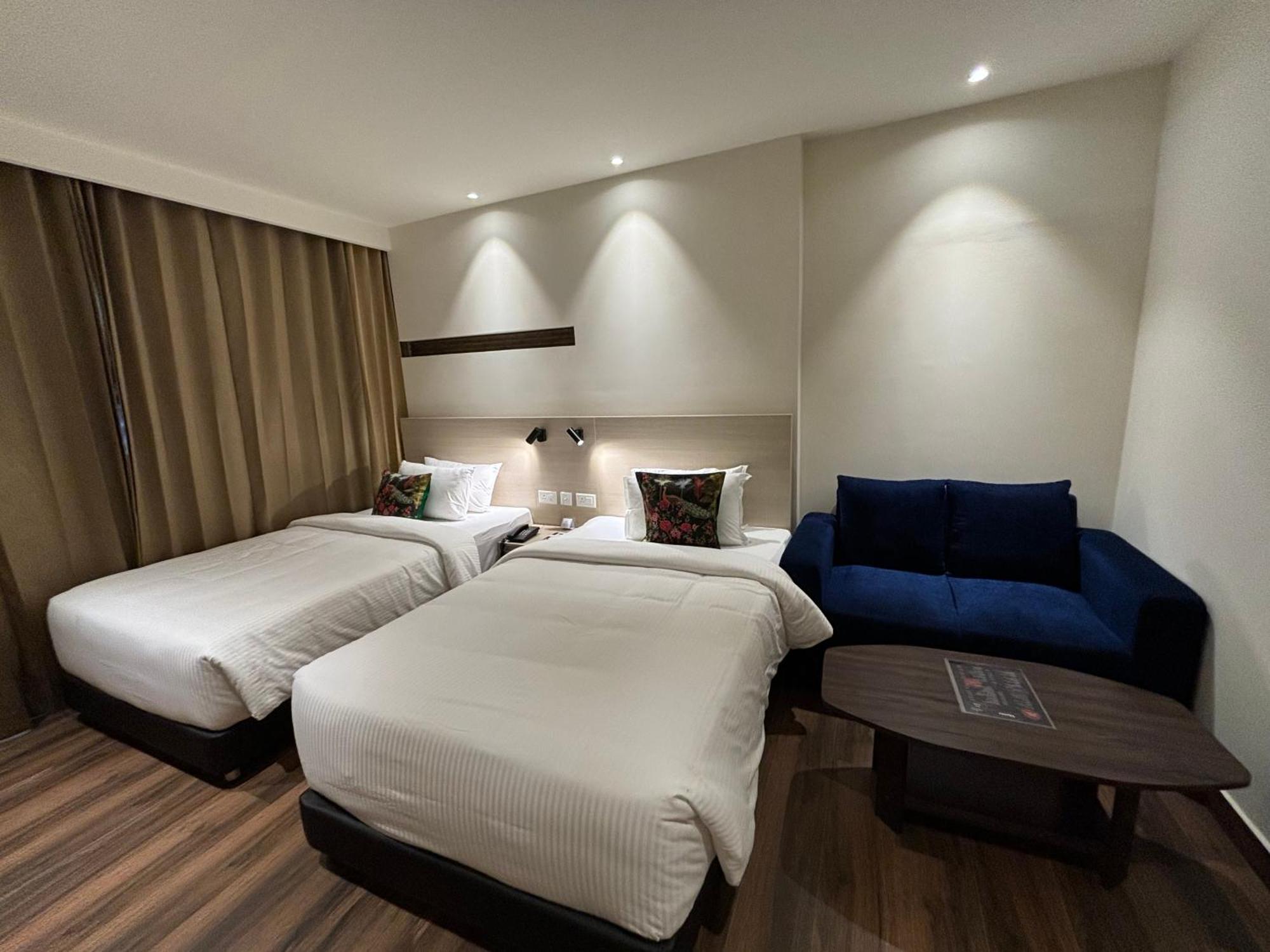 Presidency Airport Hotel Kochi Ngoại thất bức ảnh