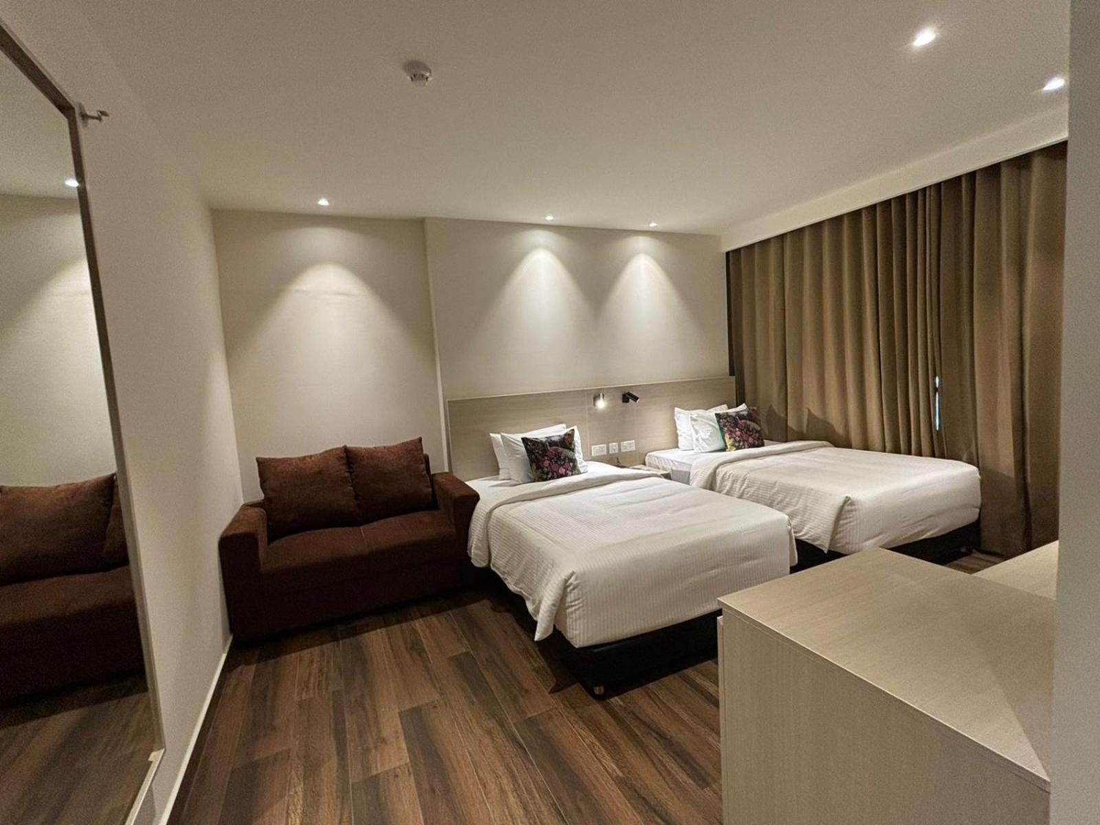 Presidency Airport Hotel Kochi Ngoại thất bức ảnh