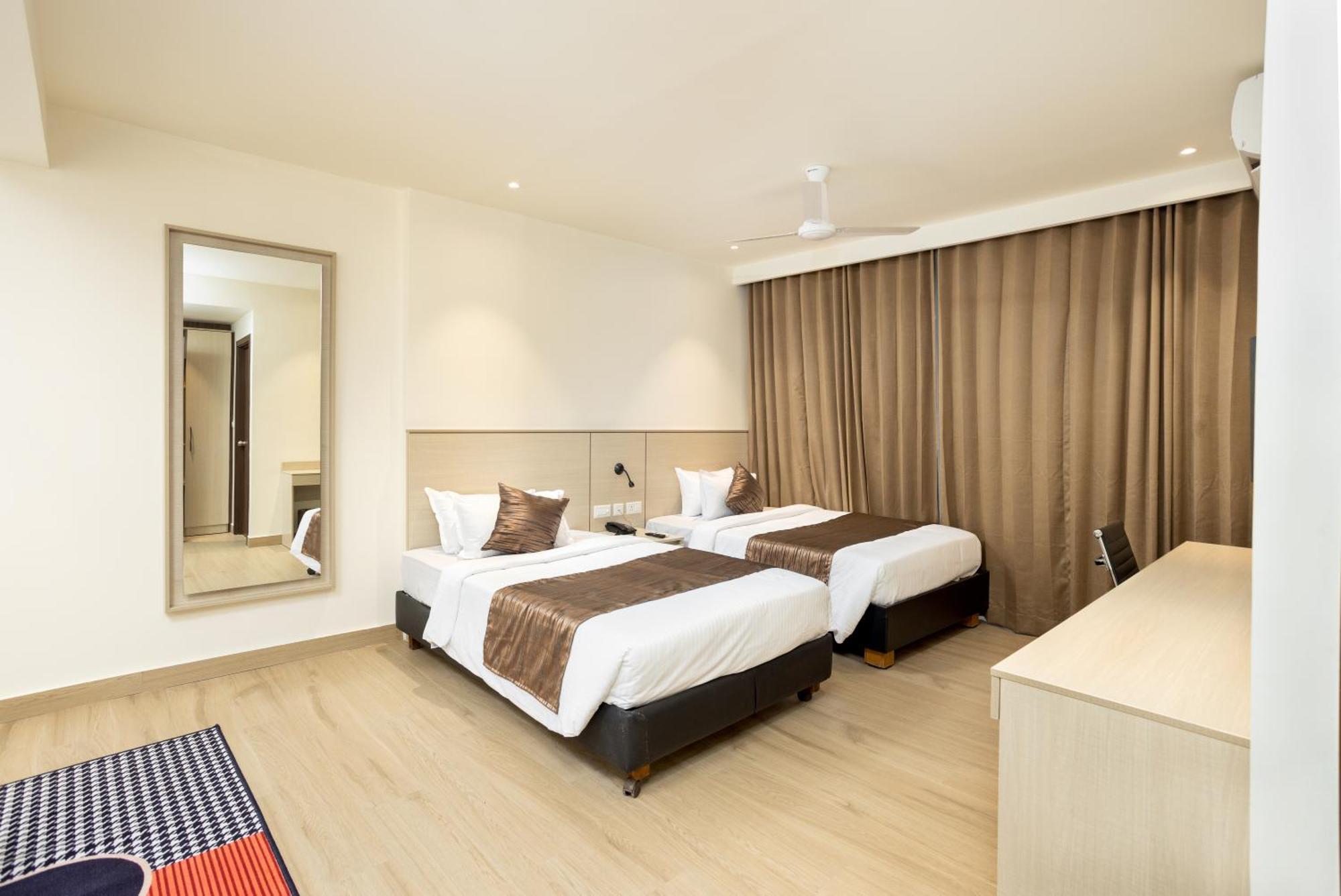 Presidency Airport Hotel Kochi Ngoại thất bức ảnh