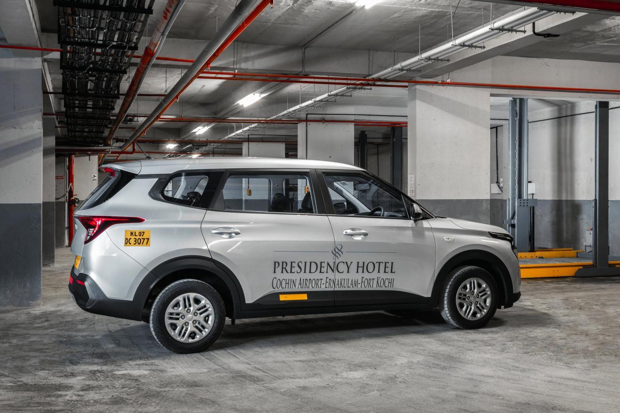 Presidency Airport Hotel Kochi Ngoại thất bức ảnh