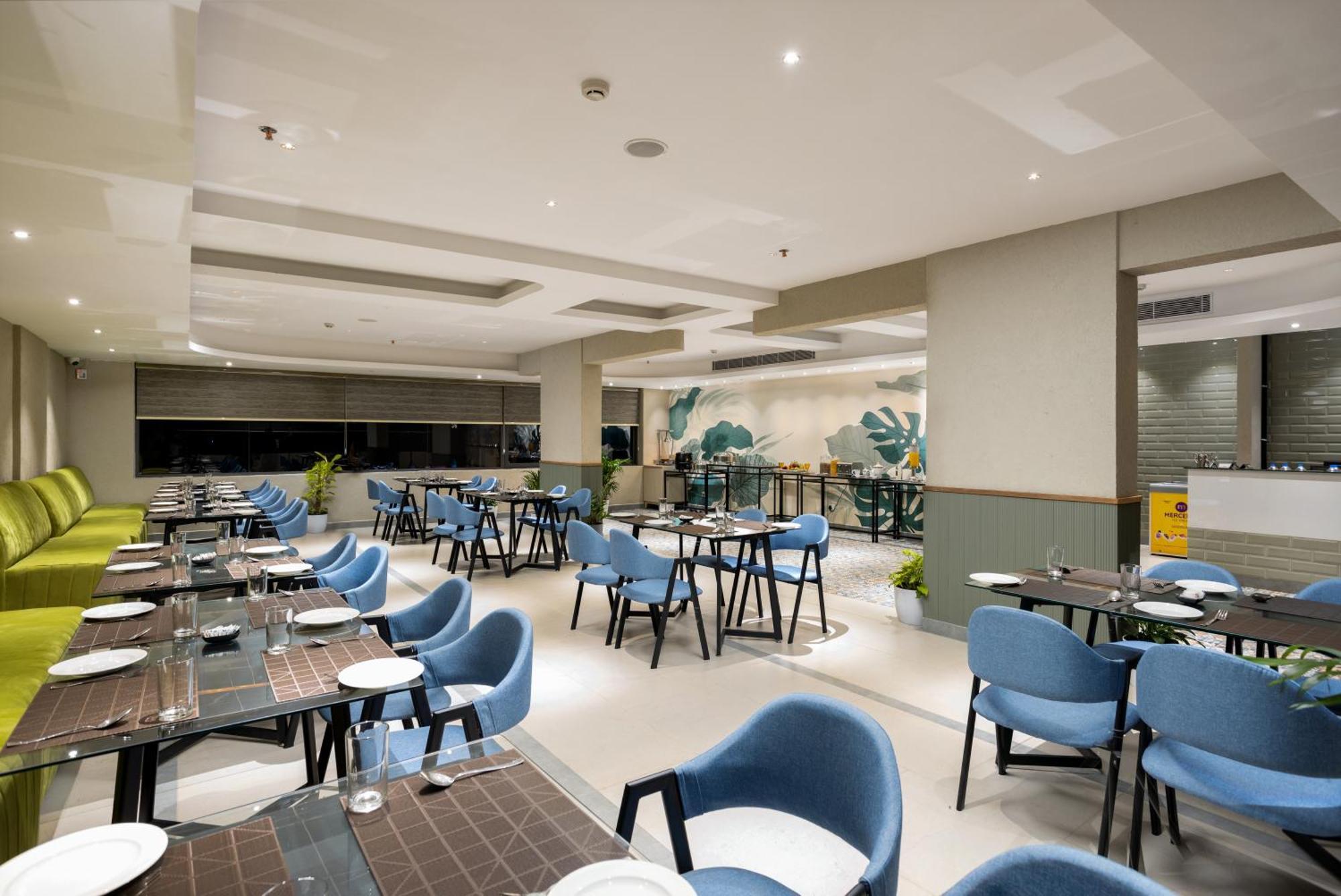 Presidency Airport Hotel Kochi Ngoại thất bức ảnh