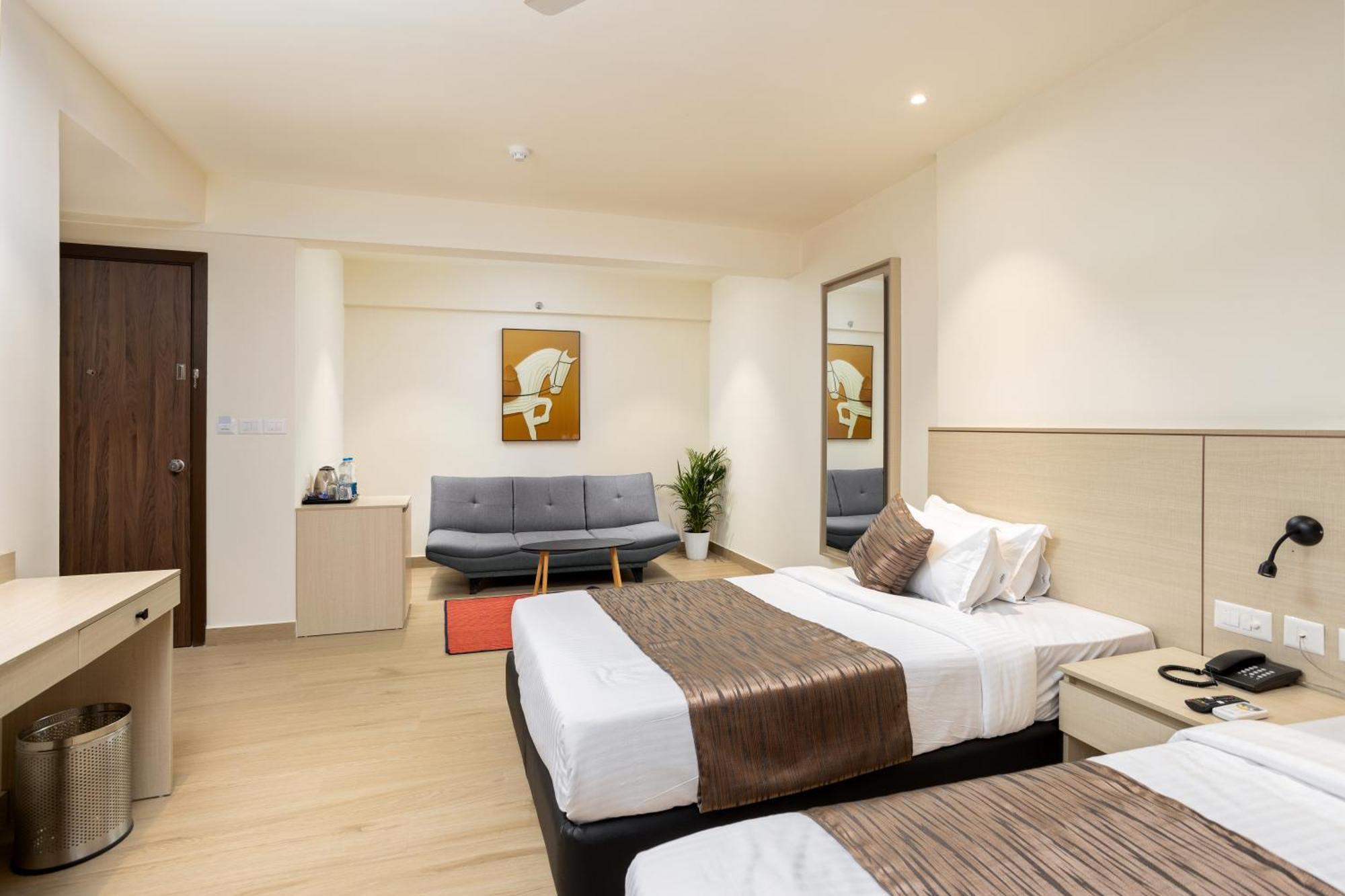 Presidency Airport Hotel Kochi Ngoại thất bức ảnh
